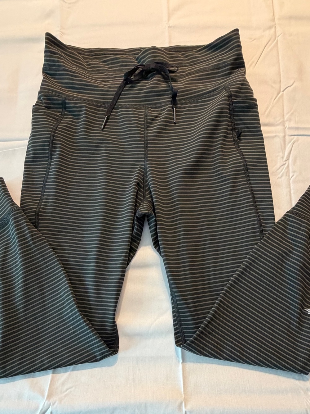 Halara Women Striped Drawstring Active Leggings - Black/Gray